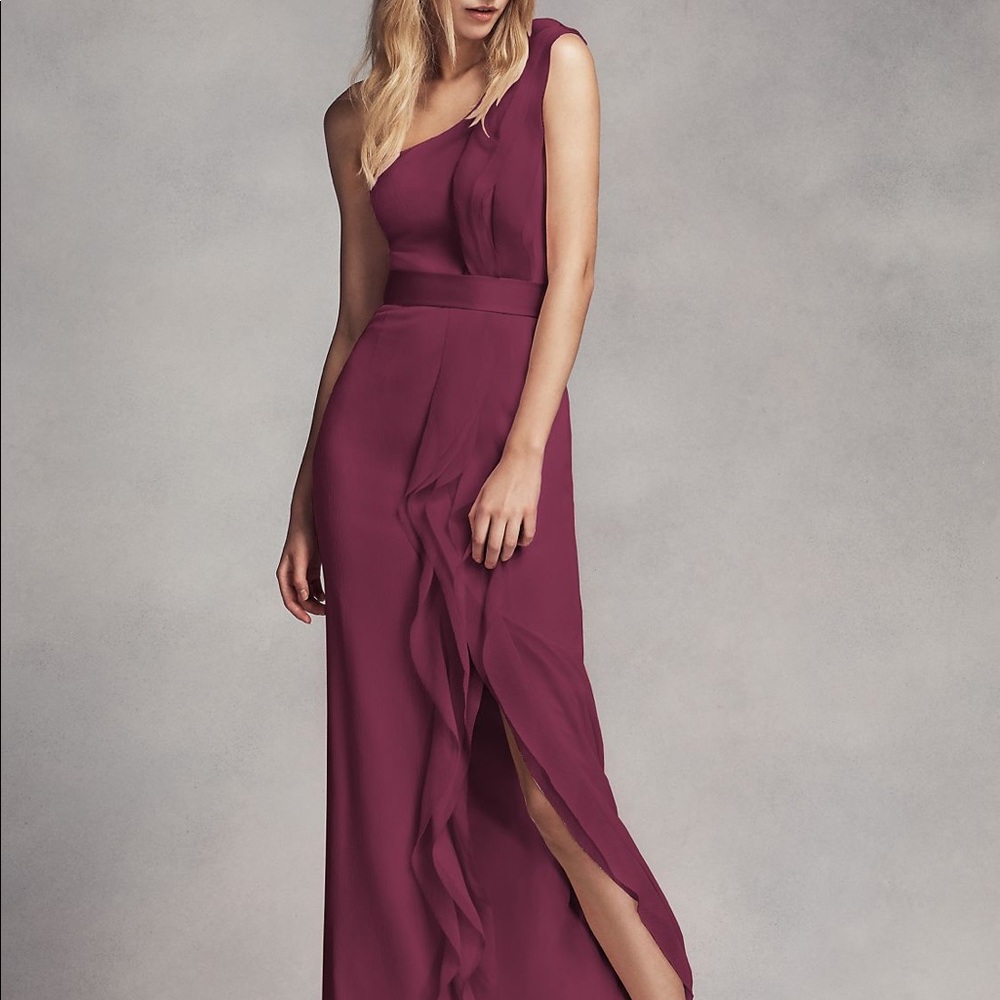 NEVER WORN!! Vera Wang David’s Bridal Sz 10 Wine